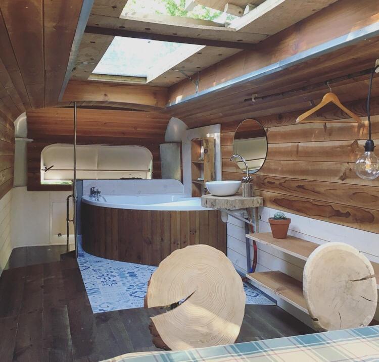 Cosmic English Bus 2 Floor Mimizan Exterior photo